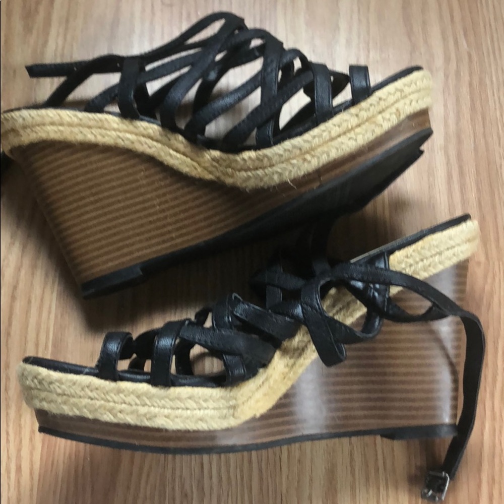 Vera Wang Wedge - image 3